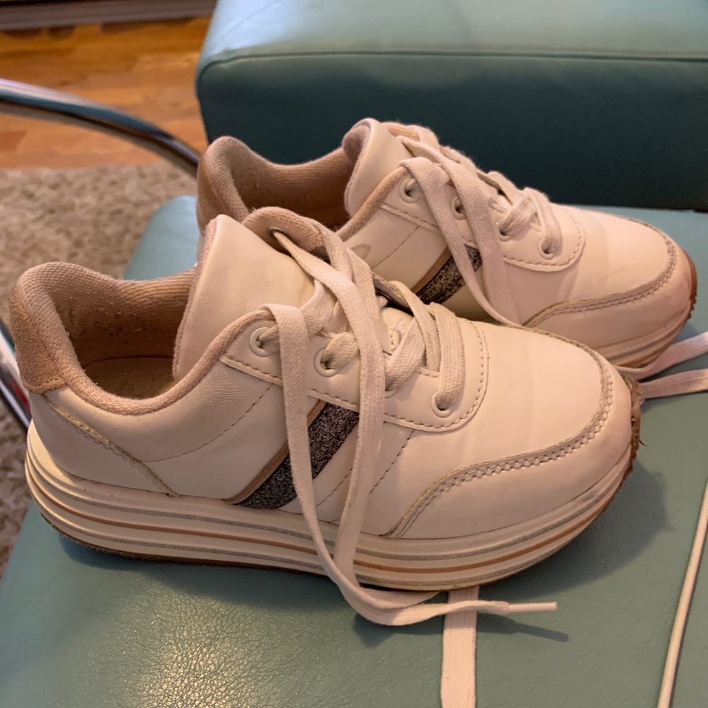 Zara girl sneakers size 30